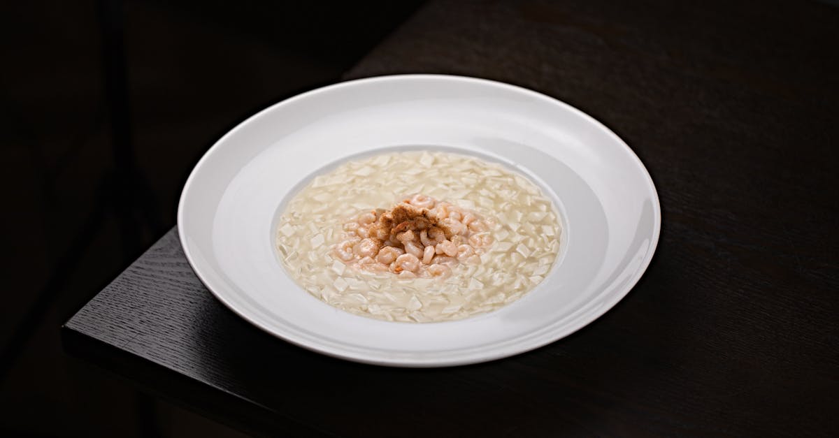 découvrez notre risotto aux fruits de mer, un plat savoureux alliant la crémeux du riz arborio à la fraîcheur des fruits de mer. parfait pour les amateurs de cuisine italienne, ce risotto est à la fois réconfortant et irrésistible.