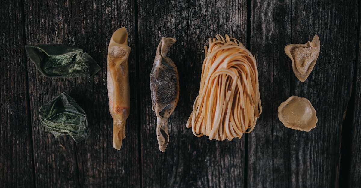 découvrez la délicieuse et réconfortante recette des tortellini, ces pâtes italiennes farcies qui raviront vos papilles. que vous les prépariez en sauce ou en soupe, ces petites merveilles artisanales sont parfaites pour un repas convivial. explorez nos astuces et conseils pour sublimer ce plat emblématique de la cuisine italienne.