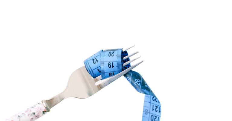 découvrez weight watchers, le programme de gestion du poids qui vous aide à adopter une alimentation saine tout en savourant vos plats préférés. rejoignez une communauté motivante, suivez vos progrès et transformez votre mode de vie en 2023 !
