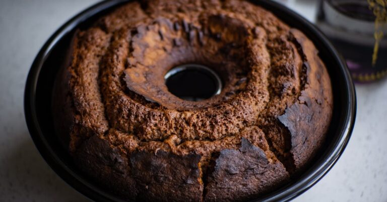 découvrez notre délicieuse recette de gâteau au chocolat, moelleux et facile à préparer, idéale pour tous les amateurs de chocolat. parfait pour un dessert gourmand ou une occasion spéciale !