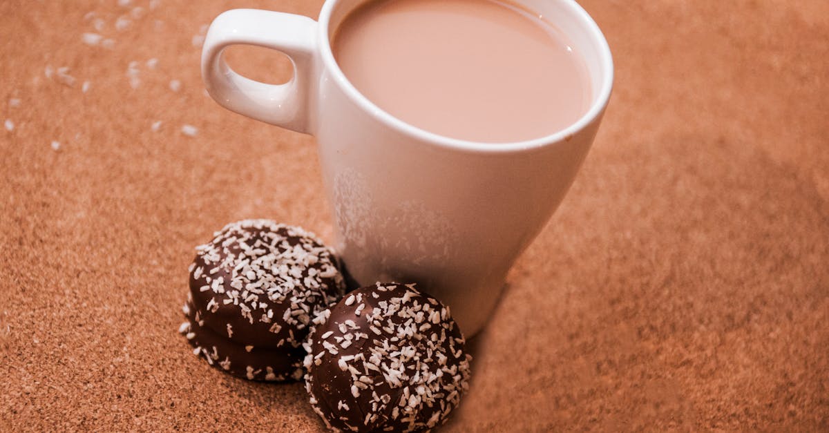 découvrez une délicieuse recette de chocolate cookies, moelleux et gourmands, parfaits pour vos pauses sucrées. faciles à préparer, ces biscuits raviront petits et grands amateurs de chocolat !