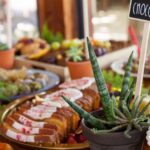 découvrez notre délicieuse recette de tarte au chocolat, un dessert gourmand à la pâte croustillante et à la garniture fondante, parfait pour régaler petits et grands lors de toutes vos occasions.