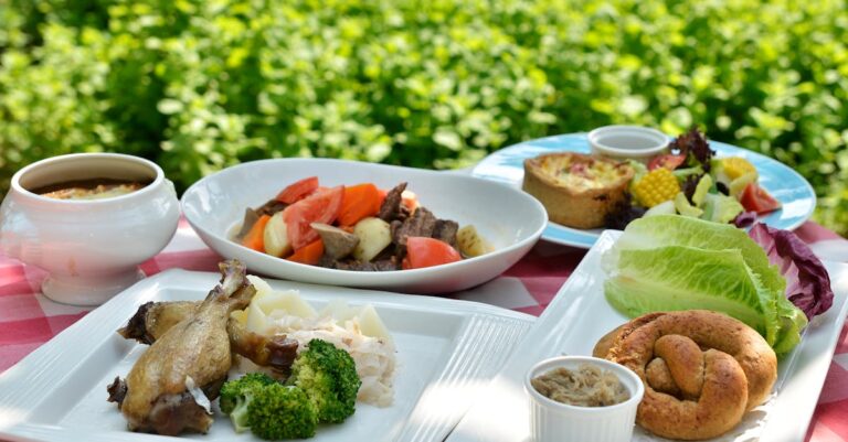 découvrez une délicieuse recette de soupe à la laitue, légère et facile à préparer. parfaite pour un repas sain et réconfortant, cette soupe met en valeur la douceur de la laitue, relevée d'herbes fraîches. essayez-la dès maintenant !