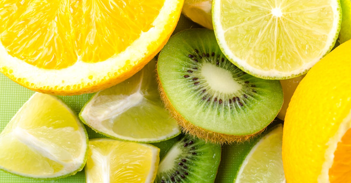 découvrez tout sur la lime : ses qualités rafraîchissantes, ses utilisations en cuisine et ses bienfaits pour la santé. astuces, recettes et conseils pour apprécier cet agrume aux saveurs acidulées.