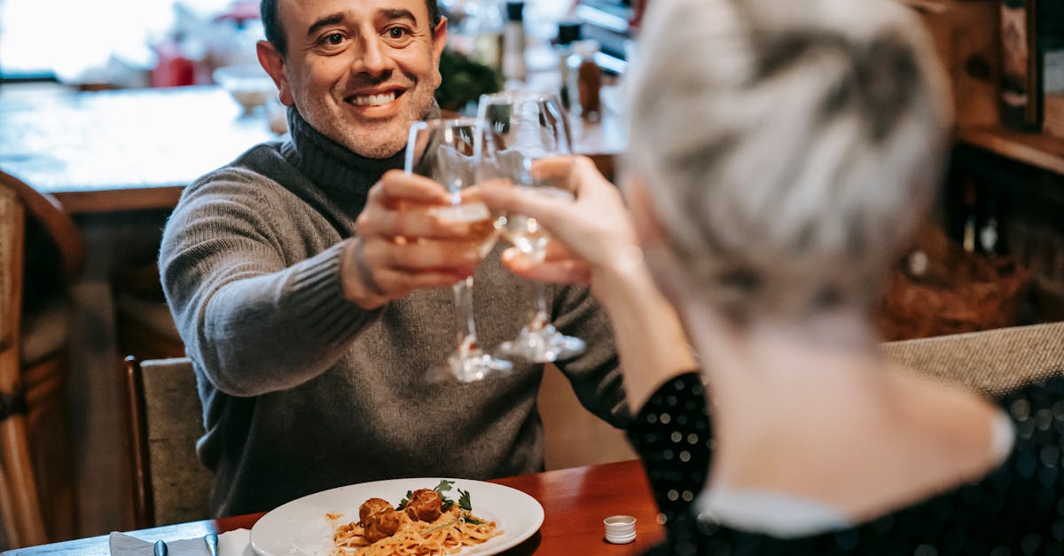découvrez tout ce qu’il faut savoir sur les meatballs : origine, recettes faciles, astuces de préparation et idées pour accompagner ces délicieuses boulettes de viande chez vous.