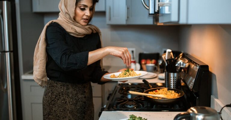 découvrez tout sur les meatballs : leur histoire, des recettes savoureuses et des astuces pour les préparer facilement à la maison. idéal pour accompagner vos plats de pâtes ou à déguster en apéritif !