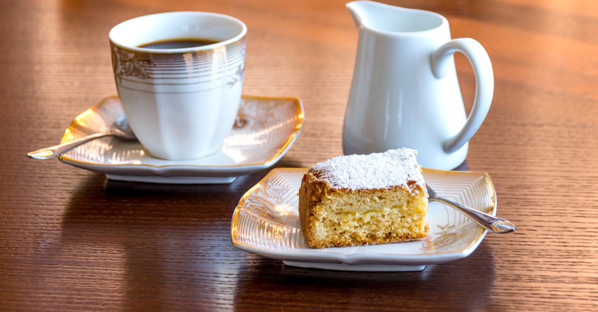 découvrez comment réaliser facilement un délicieux mug cake en quelques minutes au micro-ondes. une recette gourmande, rapide et parfaite pour une pause sucrée improvisée !