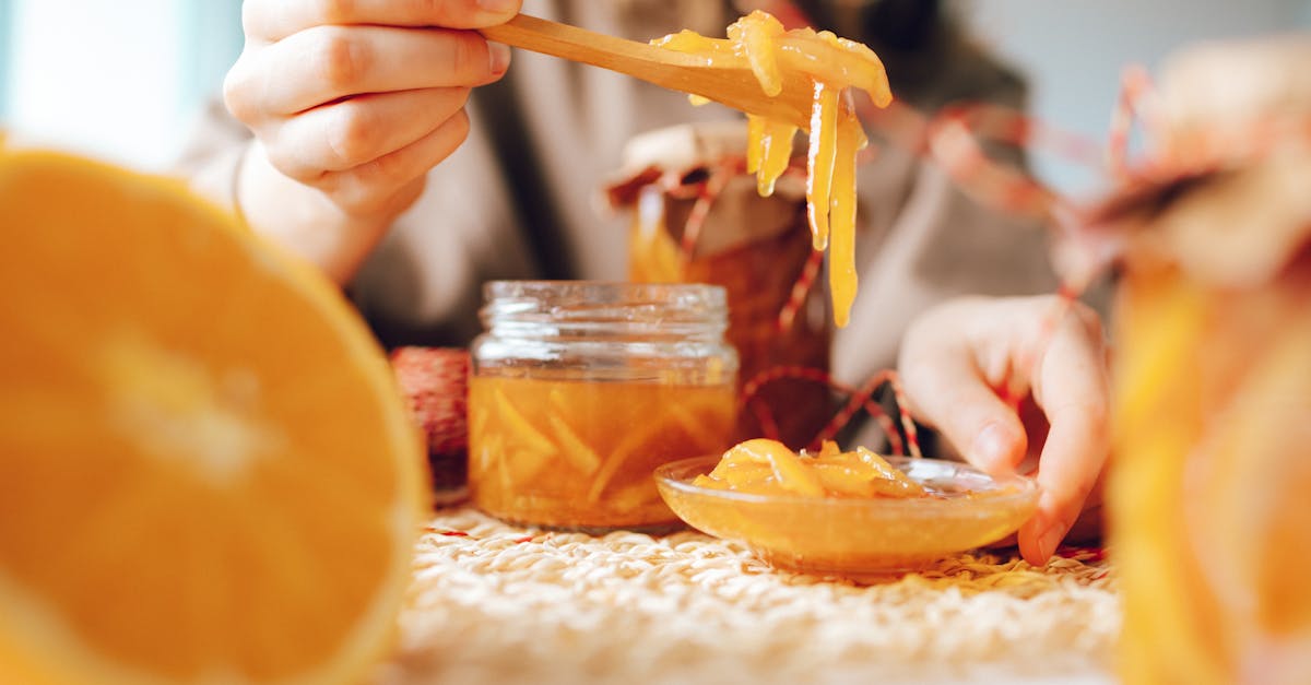 découvrez notre délicieuse confiture d'orange, un mélange parfait d'agrumes sucrés et d'une touche d'acidité. parfaite pour accompagner vos petits-déjeuners et desserts, cette confiture artisanale ravira vos papilles avec son goût authentique et sa texture onctueuse.