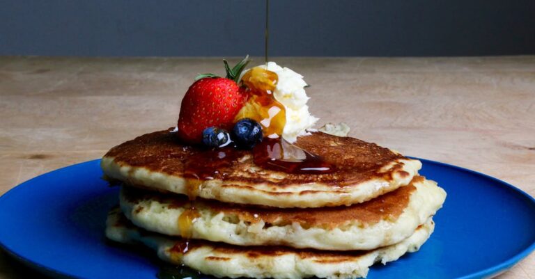 découvrez une délicieuse recette de pancakes moelleux et faciles à préparer, idéale pour un petit déjeuner gourmand ou un brunch savoureux en famille ou entre amis !