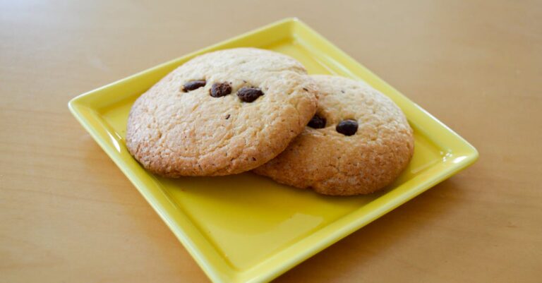 découvrez notre recette facile de cookies au beurre de cacahuète : des biscuits moelleux et gourmands, parfaits pour une pause sucrée ou un goûter rapide.