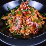 découvrez notre recette rapide et savoureuse de sauté de porc, idéale pour un dîner facile avec des légumes croquants et une sauce délicatement relevée. à cuisiner en moins de 30 minutes !