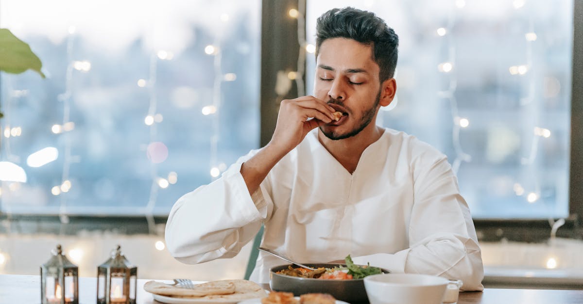 découvrez la recette traditionnelle du ramazan pide, un pain moelleux et doré incontournable pendant le ramadan. facile à préparer, il accompagne parfaitement vos repas de rupture du jeûne.