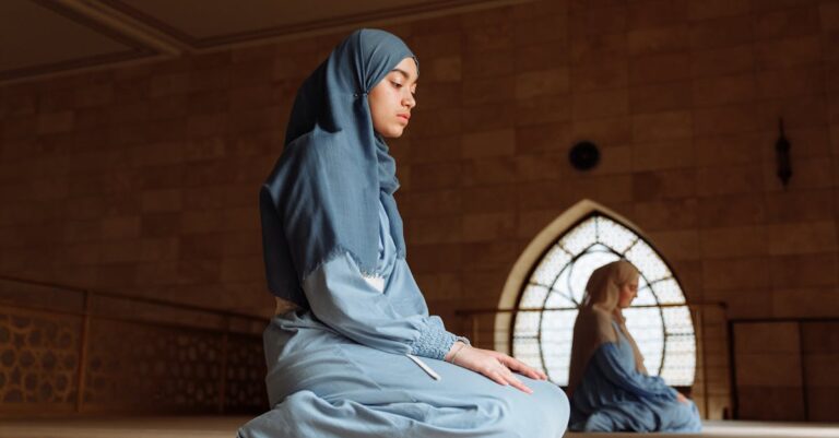 découvrez le ramazan pide, un pain traditionnel turc moelleux et doré, préparé spécialement pendant le mois du ramadan. idéal pour accompagner vos repas de fête ou pour savourer au petit-déjeuner.