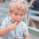 découvrez notre délicieuse glace à la fraise, onctueuse et rafraîchissante, réalisée avec des fraises fraîches pour un pur moment de gourmandise. parfait pour une pause sucrée en été !