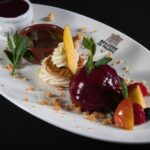 découvrez notre savoureux sorbet à la fraise, une délicieuse douceur glacée qui allie la fraîcheur des fraises mûries au soleil à une texture onctueuse. parfait pour se rafraîchir lors des chaudes journées d'été, ce dessert léger et fruité ravira les amateurs de sucré comme de fruité.