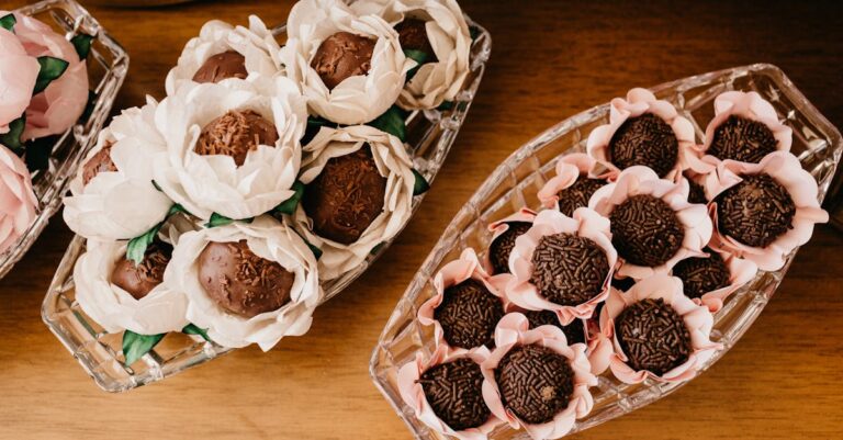 découvrez nos irrésistibles truffes au chocolat blanc, alliant douceur et finesse. un délice sucré qui fond en bouche, parfait pour toutes les occasions. offrez-vous un moment de gourmandise inoubliable!