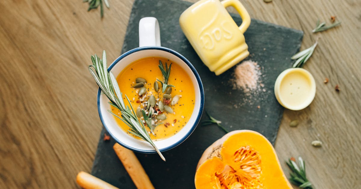 découvrez notre délicieuse recette de soupe de butternut, onctueuse et pleine de saveurs. un plat réconfortant parfait pour l’automne et l’hiver, facile à préparer et sain. essayez-la dès maintenant !