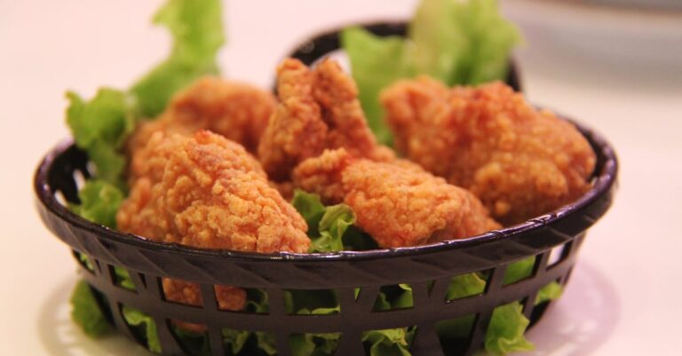 découvrez tout sur le chicken : recettes savoureuses, astuces de préparation, bienfaits nutritionnels et idées pour cuisiner le poulet simplement et délicieusement.