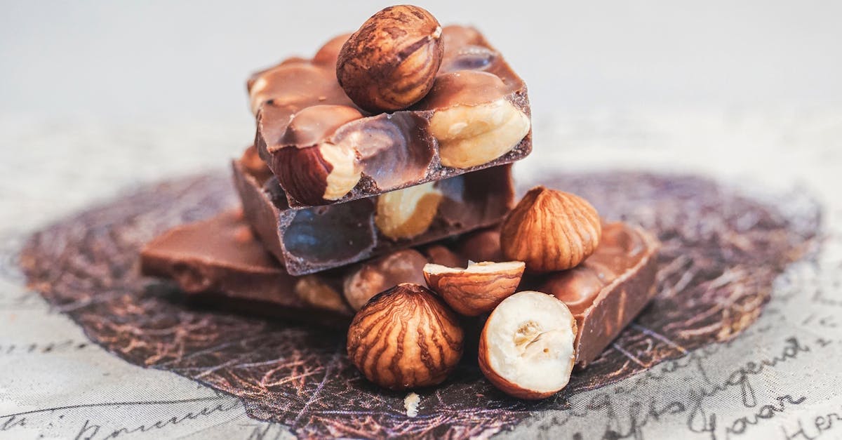 découvrez tout ce que vous devez savoir sur le chocolat : son histoire, ses bienfaits, ses variétés et des conseils pour savourer ce délicieux plaisir au quotidien.