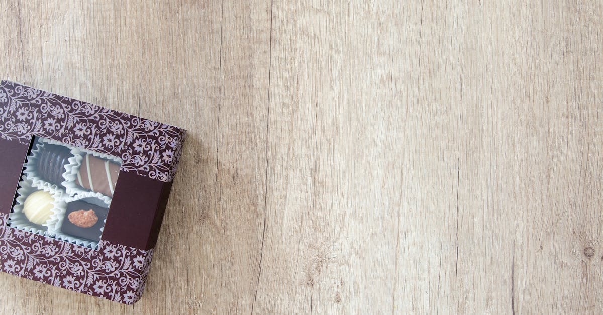 découvrez tout sur le chocolat : son histoire, ses variétés, ses bienfaits et des idées de recettes gourmandes pour tous les amateurs.