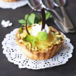 découvrez notre délicieuse recette de tarte au chocolat, un dessert gourmand et facile à préparer qui plaira à toute la famille. parfaite pour toutes les occasions !