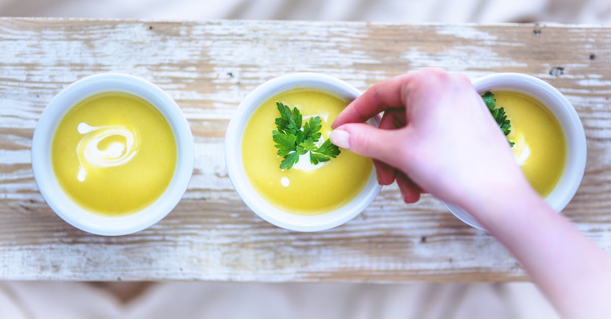 découvrez notre délicieuse soupe crémeuse aux carottes et pommes de terre, une recette réconfortante, facile à préparer et parfaite pour toute la famille. idéale pour un repas sain et gourmand.