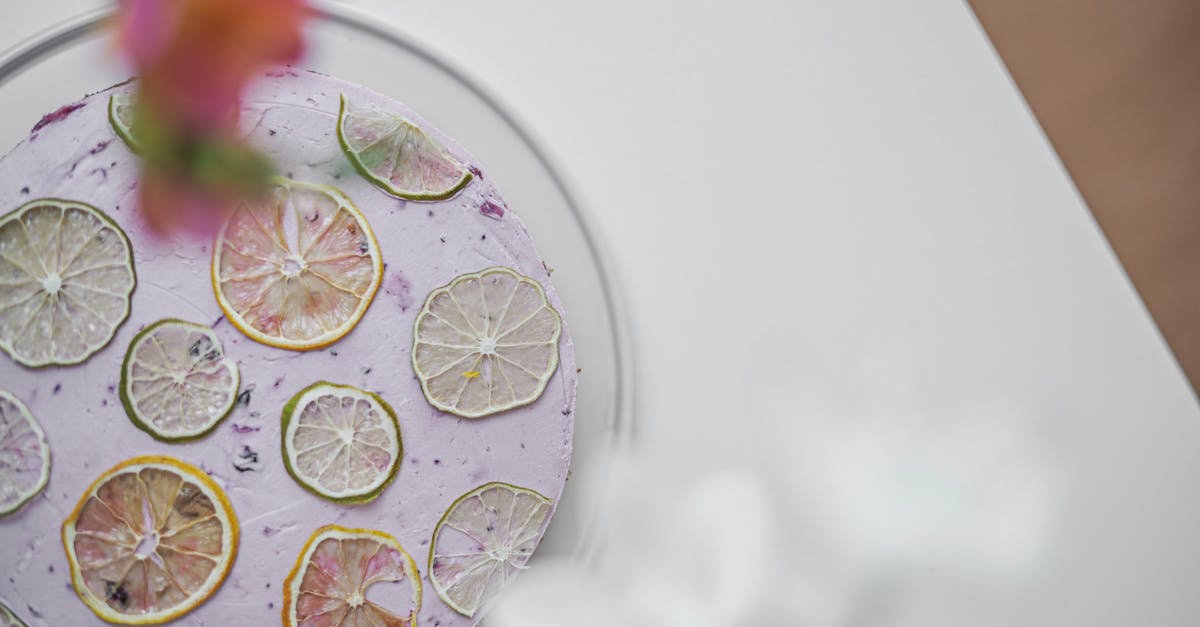 découvrez notre recette de cake au citron et graines de pavot : un dessert moelleux, parfumé et facile à préparer pour régaler vos papilles lors de toutes les occasions.