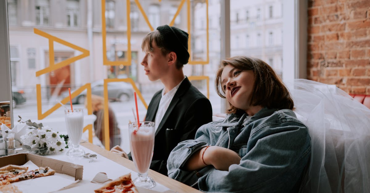 découvrez tout sur le milkshake : recettes faciles, saveurs originales et astuces pour préparer un milkshake crémeux à la maison. rafraîchissez-vous avec cette boisson gourmande !