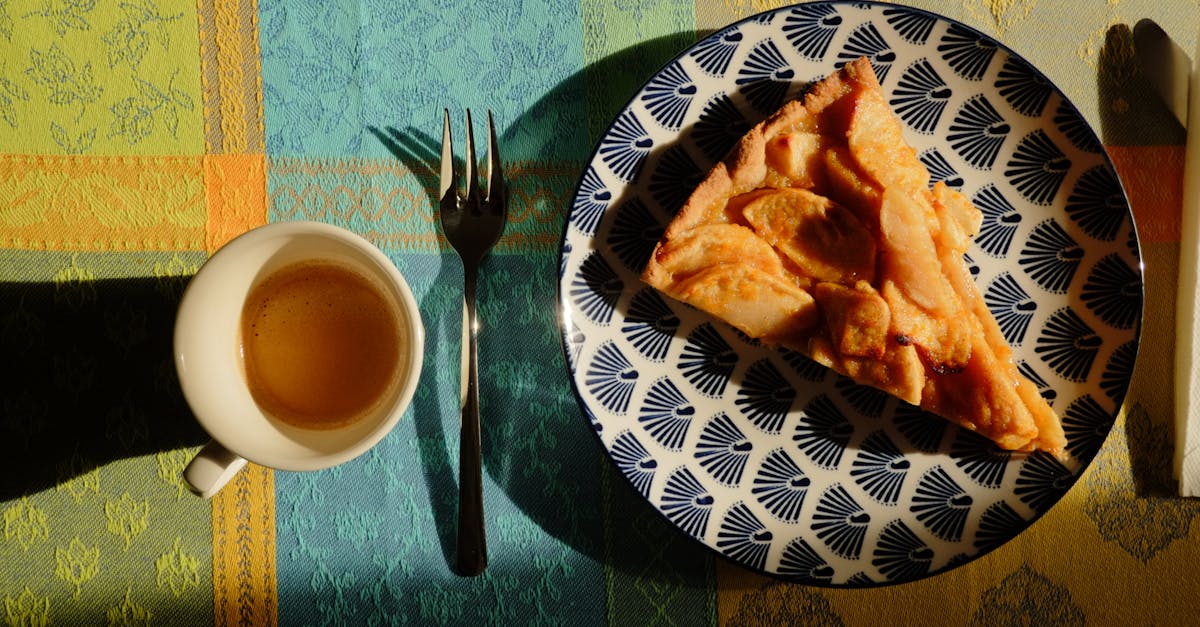 découvrez notre délicieuse tarte à l’orange meringuée : une pâte croustillante, une crème d’orange onctueuse et une meringue légère dorée au four. un dessert raffiné et gourmand, parfait pour toutes les occasions !