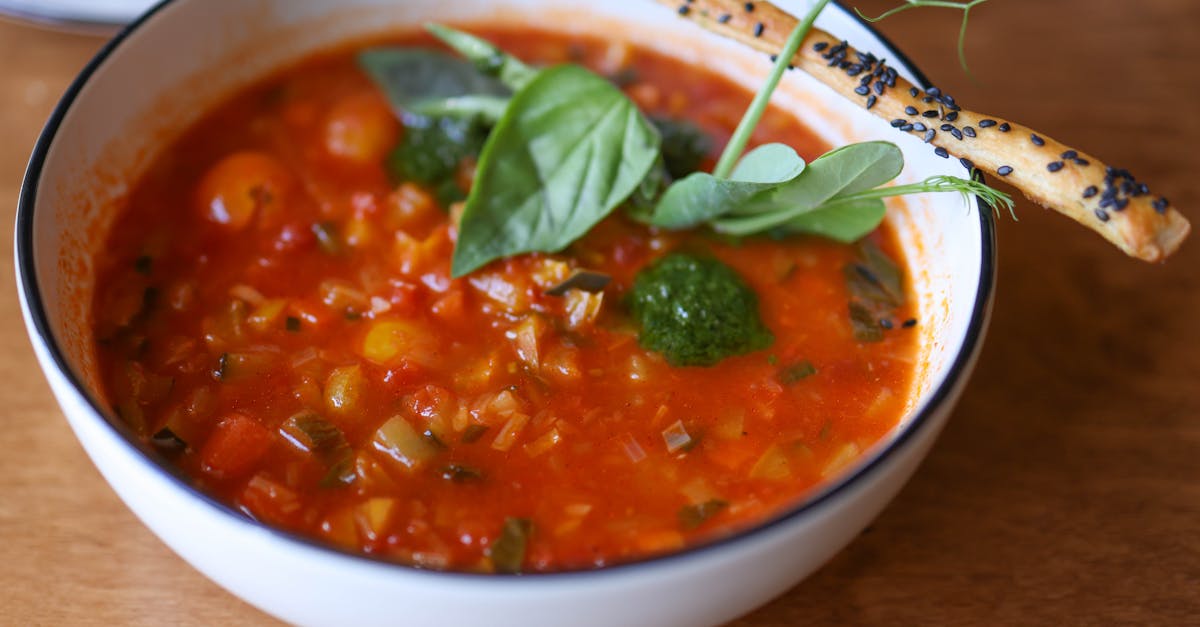 découvrez une délicieuse recette de soupe aux pois, un plat traditionnel réconfortant et savoureux, idéal pour les journées froides. simple à préparer, riche en protéines et plein de saveurs authentiques.