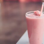 découvrez nos recettes de smoothies faciles, saines et délicieuses pour faire le plein d'énergie et de vitamines au quotidien. inspirez-vous et régalez-vous !