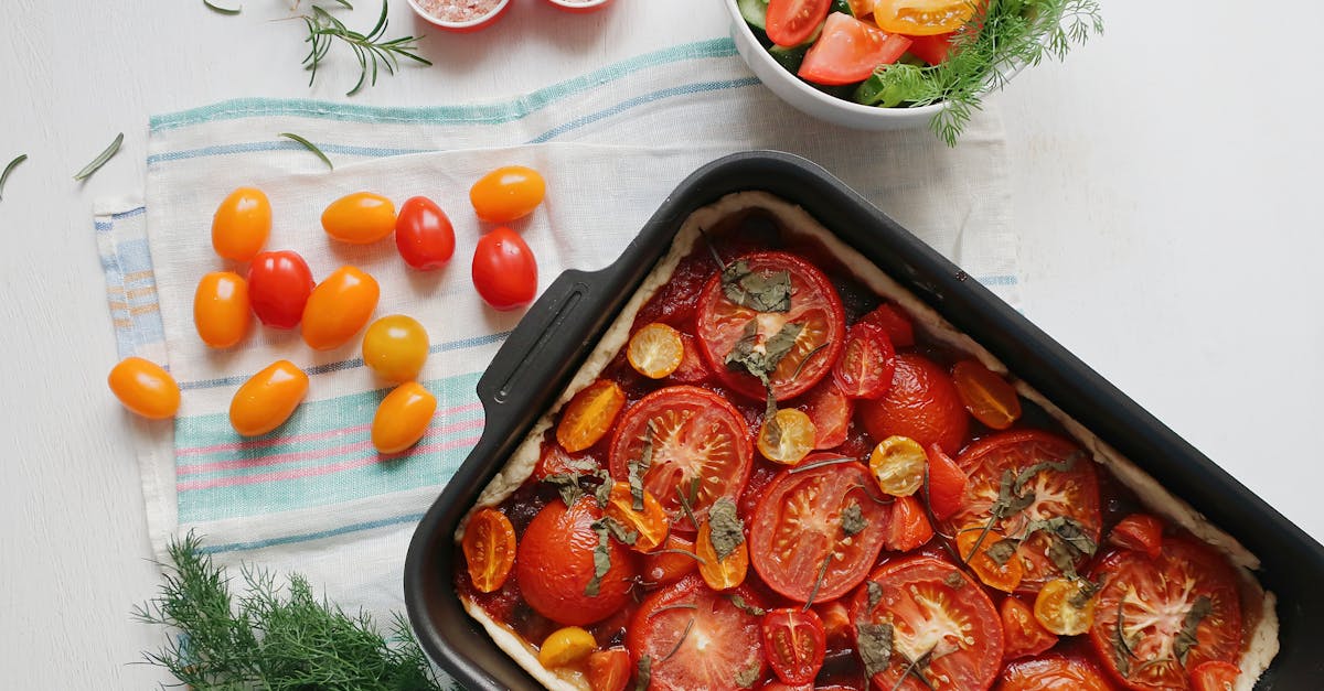 découvrez notre délicieuse tarte à la tomate, une recette simple et savoureuse à base de tomates fraîches, d’herbes aromatiques et de pâte croustillante. parfaite pour un repas estival ou une entrée légère.