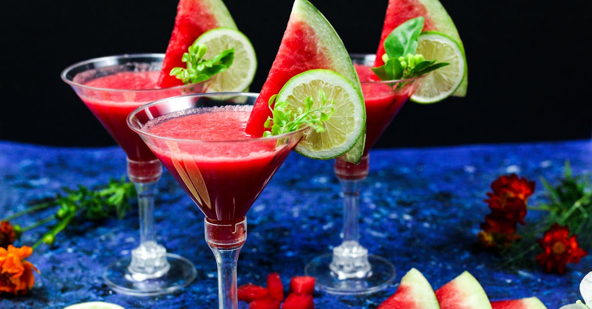savourez la fraîcheur d'un smoothie pastèque maison : une boisson saine, légère et rafraîchissante, parfaite pour l'été. recette simple, rapide et gourmande !