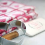découvrez notre sélection de cadeaux de cuisine parfaits pour surprendre les passionnés de gastronomie. des ustensiles innovants aux accessoires originaux, trouvez le présent idéal pour tous les amateurs de cuisine !