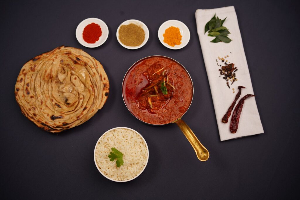 Photos gratuites de aromatique, chapati, cuillère dorée