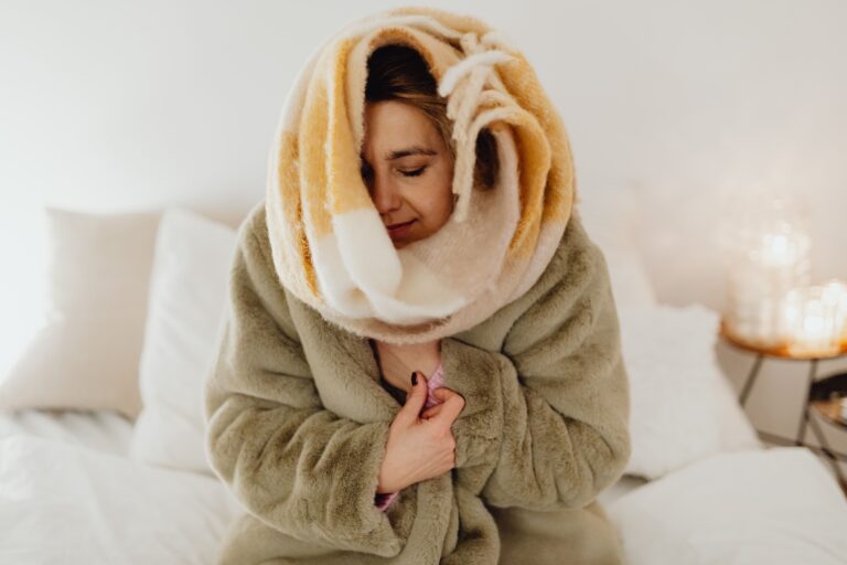 Comment laver les vêtements pilou pilou sans perdre leur douceur ?