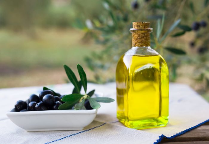 Huile d’olive artisanale : comment le Moulin d’Éguilles capture-t-il le goût du terroir provençal ?